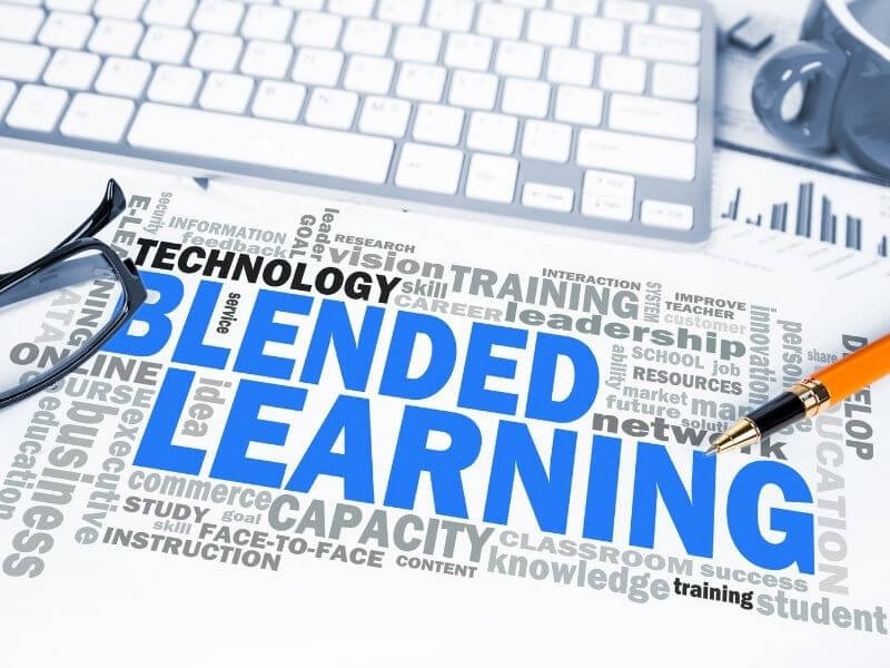 Blended learning in dubai at pinnacle